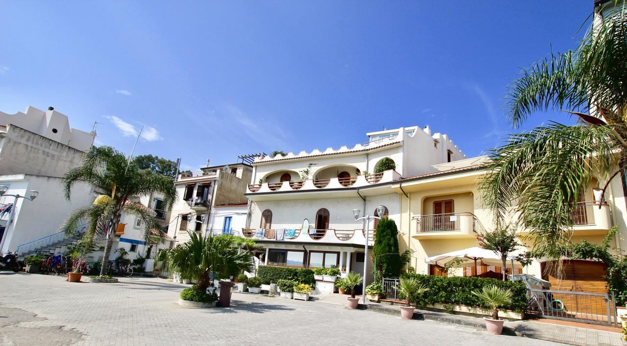 Le Case Del Borgo - Perla Capo dʼOrlando Exterior foto